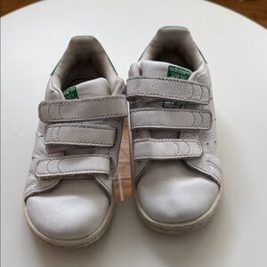 Preowned kids Size 9K White Adidas Stan Smith Leather Velcro Sneakers